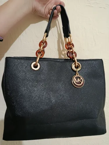 Bolsa Tiracolo Michael Michael Kors Cynthia Saffiano Preto