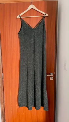 Vestido Preto com Glitter TAM G 