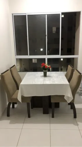 Mesa de Vidro com 4 Cadeiras 