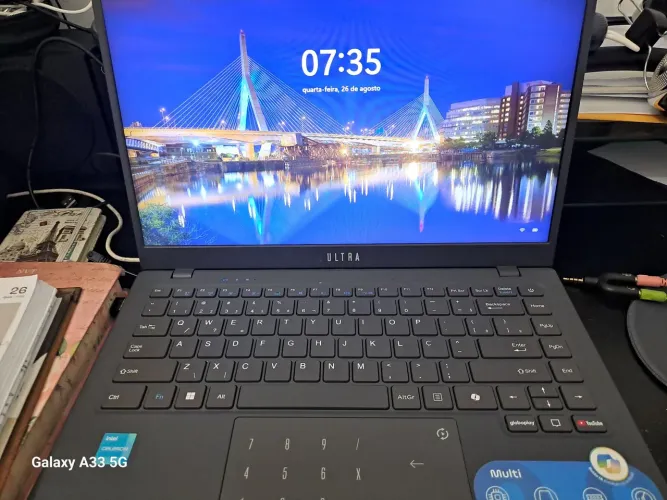 Notebook novo,completo.