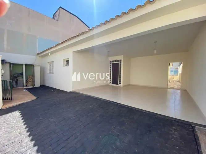 CASA NO BAIRRO SANTA MONICA