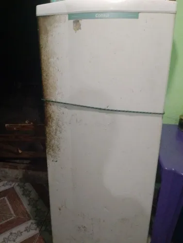 Geladeira pequena