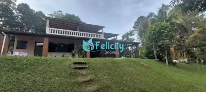 Casa de Condominio com 3 dorms, 1 suíte, 8 vagas, 284m2 no Parque Rizzo - Cotia