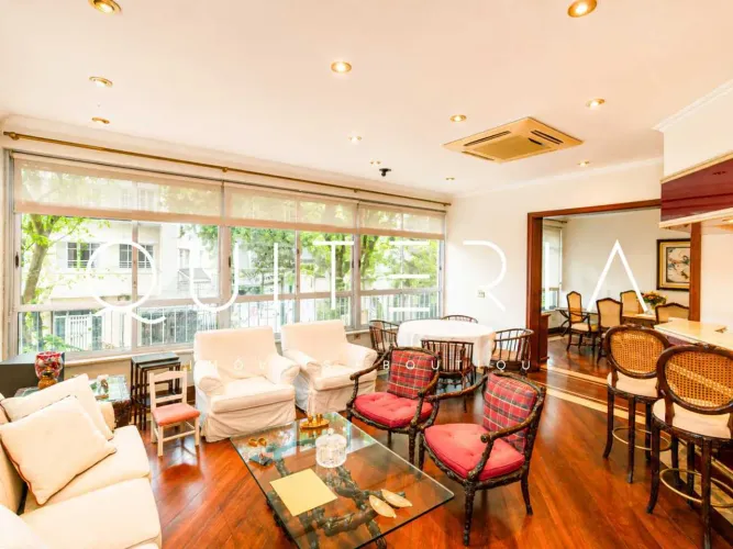 Apartamento à venda Rua Bulhões de Carvalho em Copacabana com 3 Quartos, 226m² e 1 vaga