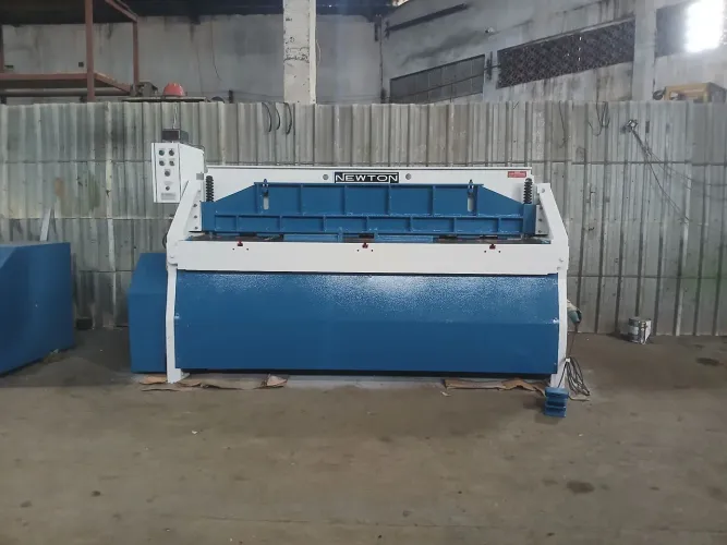Guilhotina newton 2mt para 3 mm.eletro.mecanica