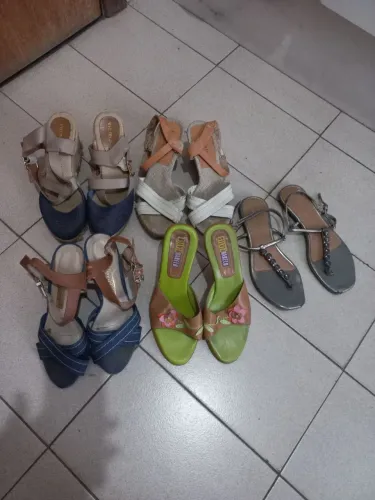 5 pares de calçados