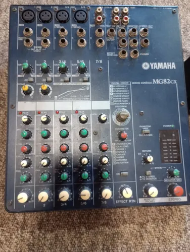 Mesa de som Yamaha MG82CX