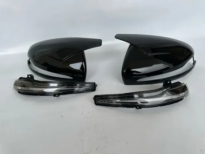Par Capa Retrovisor Black Piano Amg e Pisca Fumê Mercedes Benz C180 C200 C250 2015 a 2021