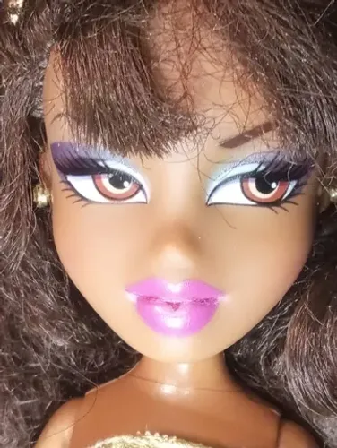 Barbie - Collector - Monster High-Bratz Negra Sasha - Acende luzes Funcionando
