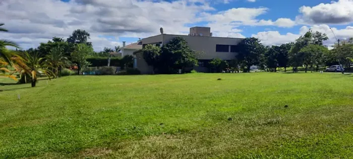 Vendo  terreno no condomínio lago azul golf clube em Araçoiaba da Serra SP