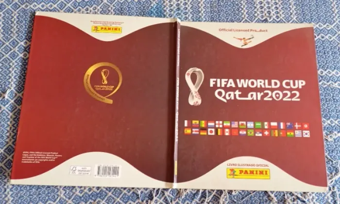 Álbum Copa 2022 Capa Dura Incompleto