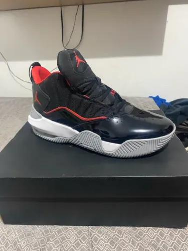 JORDAN STAY LOYAL 