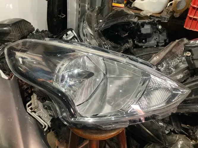 Farol Versa 2017 L.D.