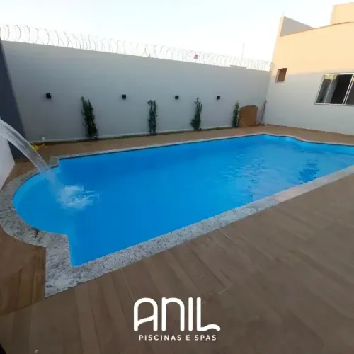Piscina grande 10 metros com praia - Queimão de fábrica
