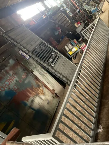 Grade para sacada 4.93largura 73 altura 