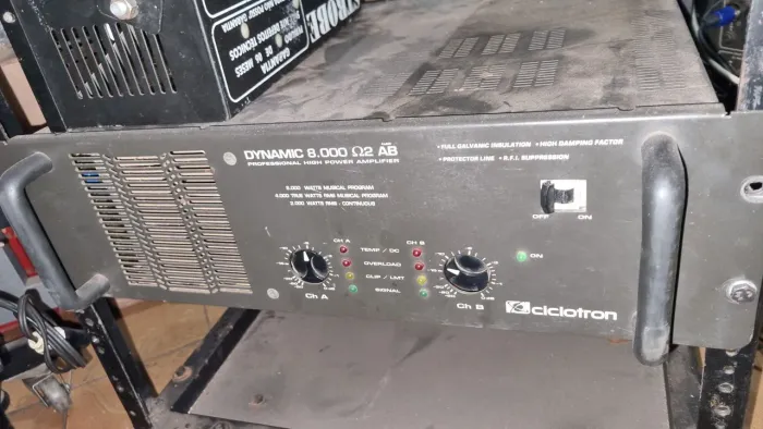 Amplificador Ciclotron Dynamic 8000