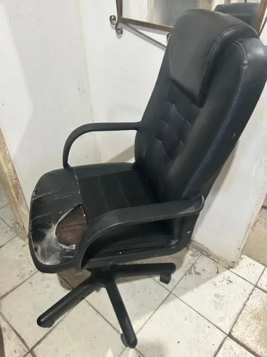 Cadeira de Escritório Preta Usada