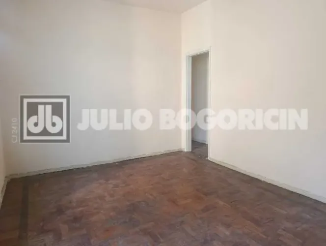 Apartamento : Padrão / Residencial / Piedade
