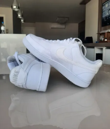 Tênis Nike Court Vision branco
