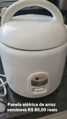 Promoção: Panela Elétrica de Arroz Fun Kitchen - Seminova