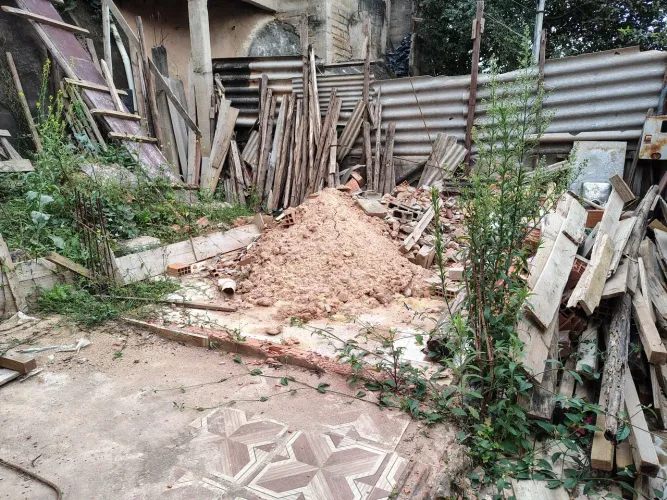 TERRENO 128m MILHO BRANCO COM 8 DE FRENTE E 16 DE LADOS 