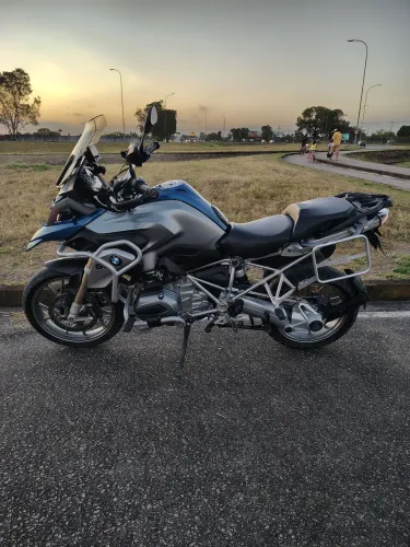 BMW GS 1200 R . Moto Nova, chama atenção onde passa !!