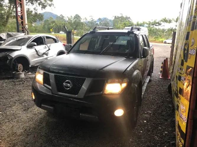Nissan Frontier 2.5 2013 Manual Attack 4x2 Veiculo Destinado A Retirada De Peças