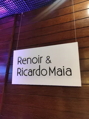 Placas de sinalização em ACM, acrílico, PVC e MDF 