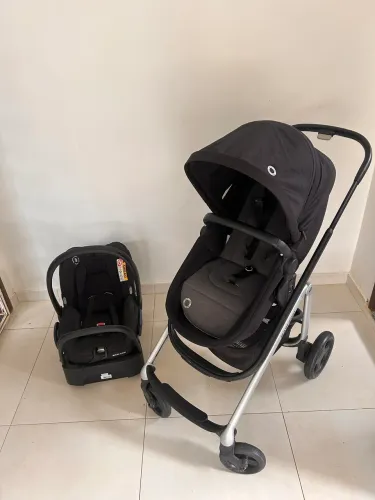 Carrinho + bebê conforto Maxi Cosi