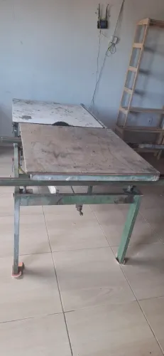 Mesa de Corte Industrial Esculadrejadera