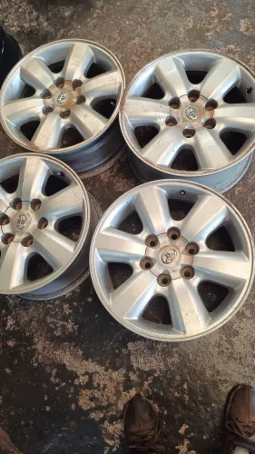 Rodas 17" Hilux 