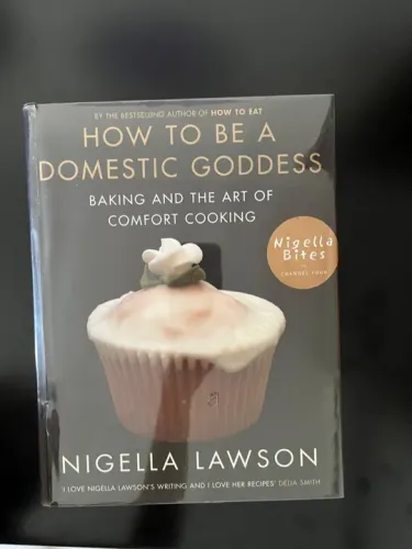 Livro de Receitas importado - HOW TO BE A DOMESTIC GODDESS - Nigela Lawson