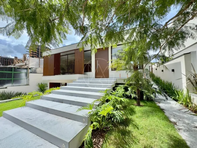 Casa Térrea à Venda no Alphaville Dom Pedro 3 Campinas com Piscina Aquecida e Subsolo