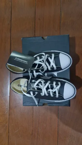 Converse All star padrão com plataforma e couro sintético