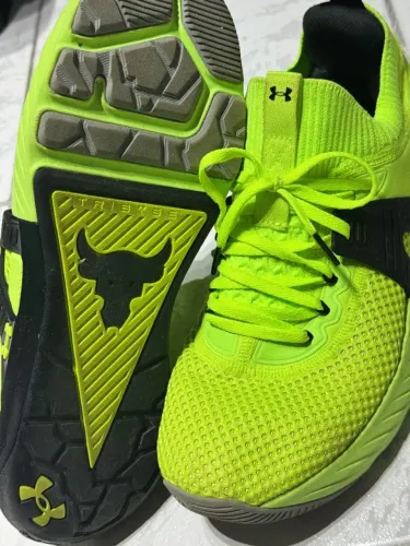 Tênis Under Armour Project Rock 4 - Masculino (Verde Limão)