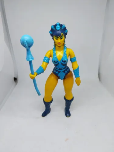 Boneca Action Figure Maligna / Evil-Lyn - Masters of the Universe anos 80 Estrela