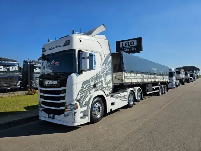 Scania R450 6x2 highline Ano 21 Euro 5 Teto Alto + Graneleira Randon Ano 16 12.40x 1.80