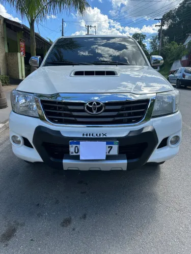 HILUX SRV DIESEL ANO 2013 RODA ARO 17 TOP DE LINHA BAIXO KM.      