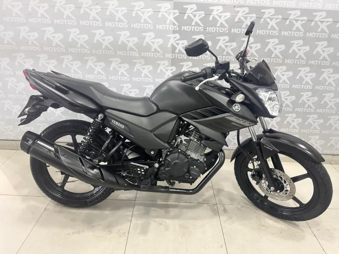 Moto Yamaha FAZER 150 UBS 2025