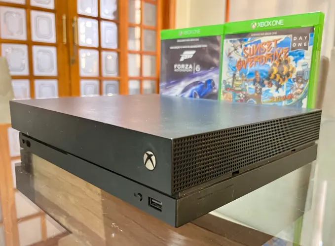 Xbox One X