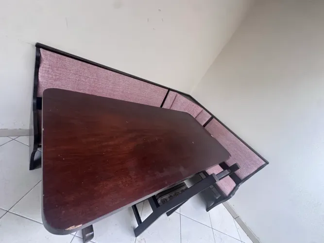 Mesa de canto de madeira