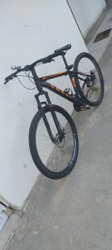 Bicicleta Colli Aro 29 com Marchas