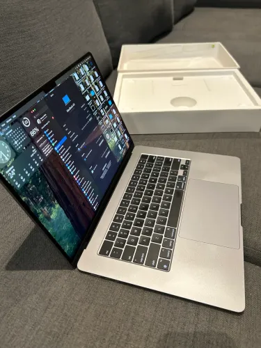 MacBook Air M3 15