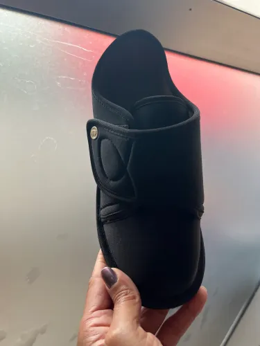 Tênis Ajustável Anatômico para Esporão e Fascite Plantar Mundoflex - Preto