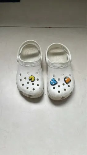 Crocs Branco com Pins 