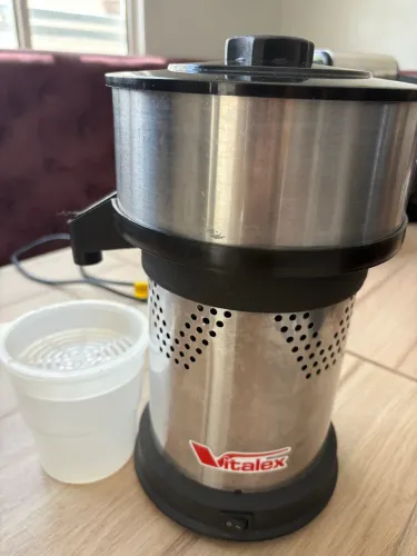 Extrator De Laranja Profissional Inox Vitalex
