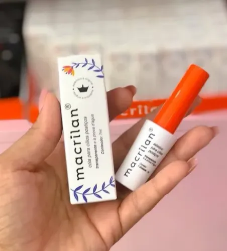 Cola transparente e à prova d'água Macrilan. Fixação duradoura para seus cílios postiços. 