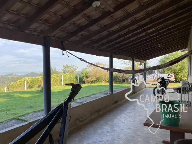 CHÁCARA EM CONDOMÍNIO, COM LINDA VISTA E ESCRITURADA !