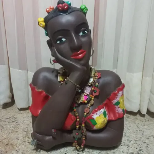 Namoradeira Boneca Grande, Maciça em Gesso Pintada Decorativa (Bichinho/MG)
