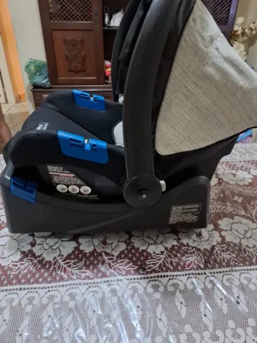 Conjunto bebê conforto e base Burigotto Touring X